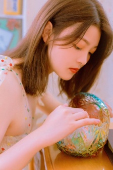 日本一卡两卡三卡四卡无卡国色天香